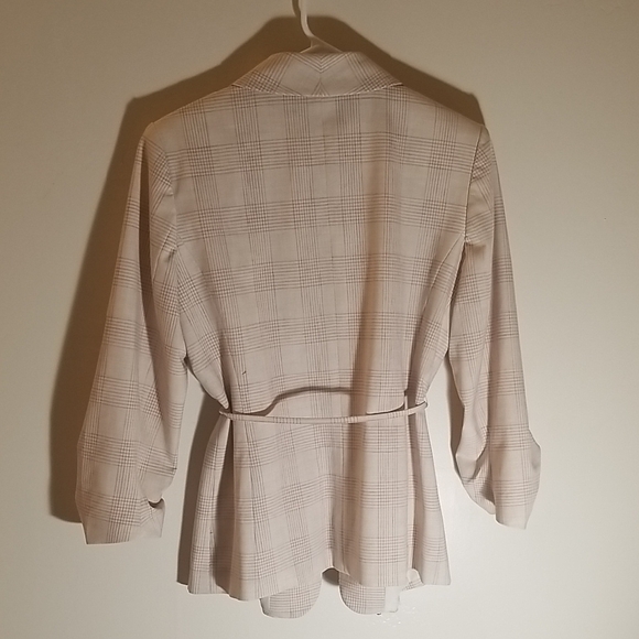 Ann Taylor Cream Wrap Blazer with Shawl Lapels - Picture 5 of 7